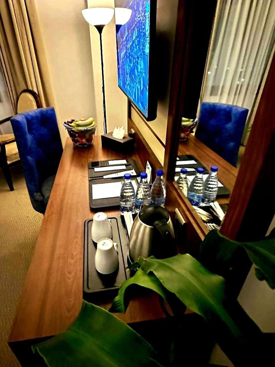 One Inn Hotel Medina Eksteriør bilde