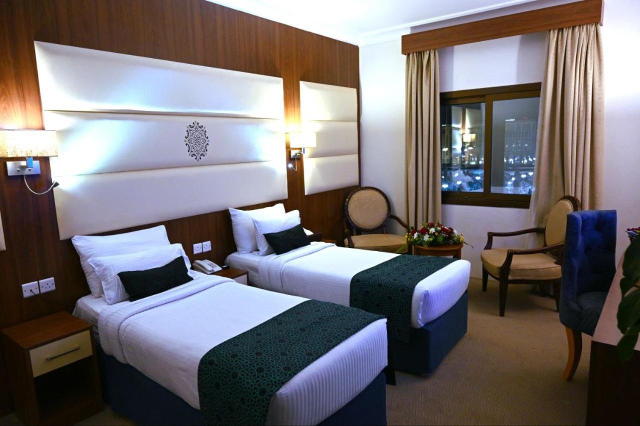 One Inn Hotel Medina Eksteriør bilde