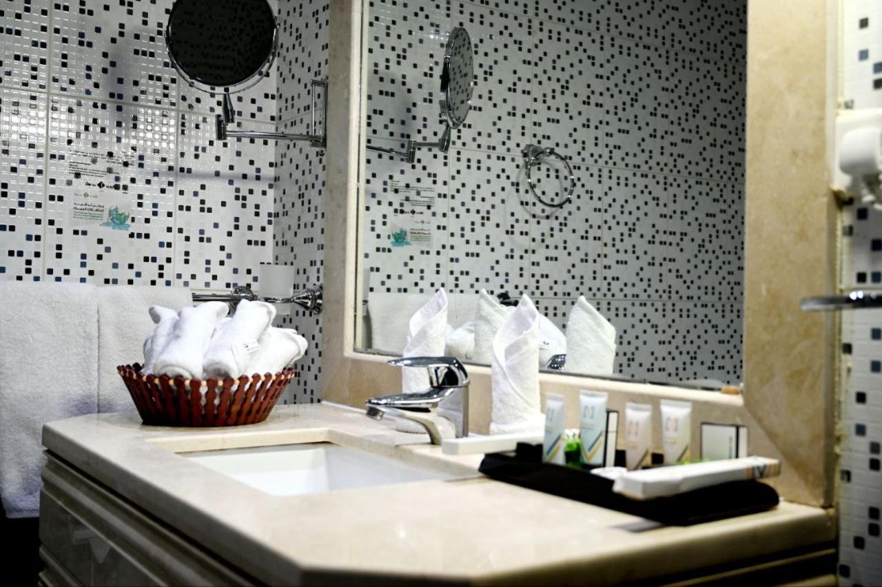 One Inn Hotel Medina Eksteriør bilde