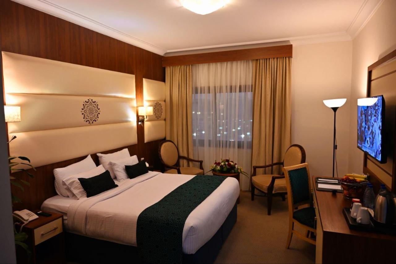 One Inn Hotel Medina Eksteriør bilde